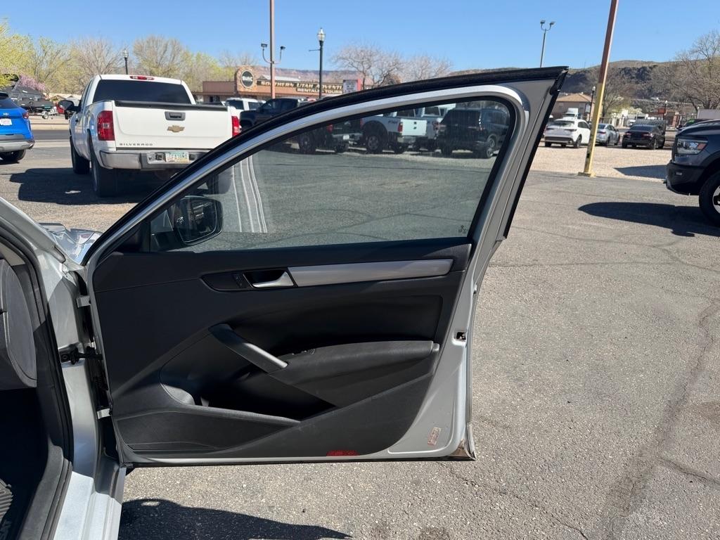 Volkswagen Passat S 6A 2015