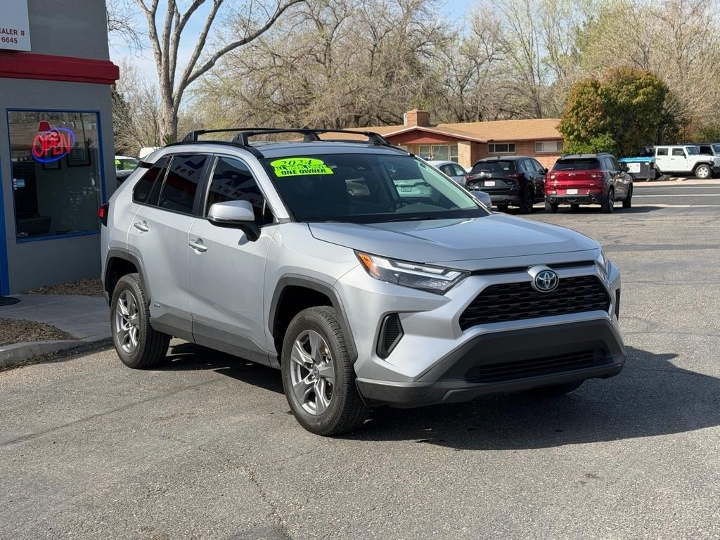 Toyota RAV4 Hybrid XLE 2024