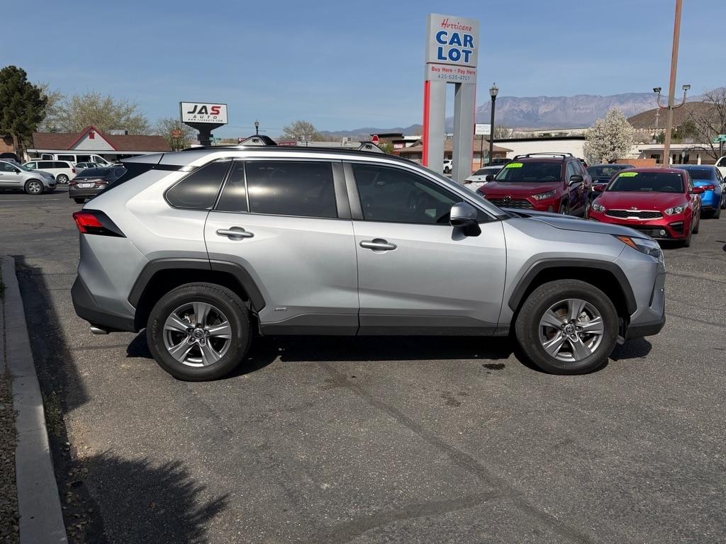 Toyota RAV4 Hybrid XLE 2024