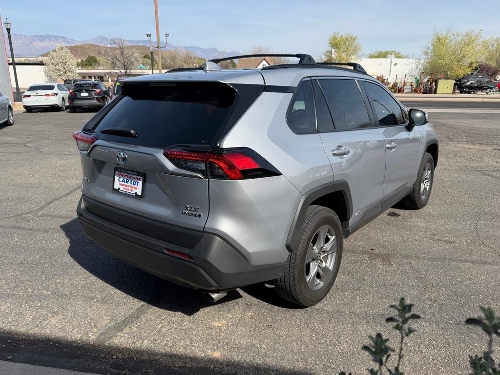 Toyota RAV4 Hybrid XLE 2024
