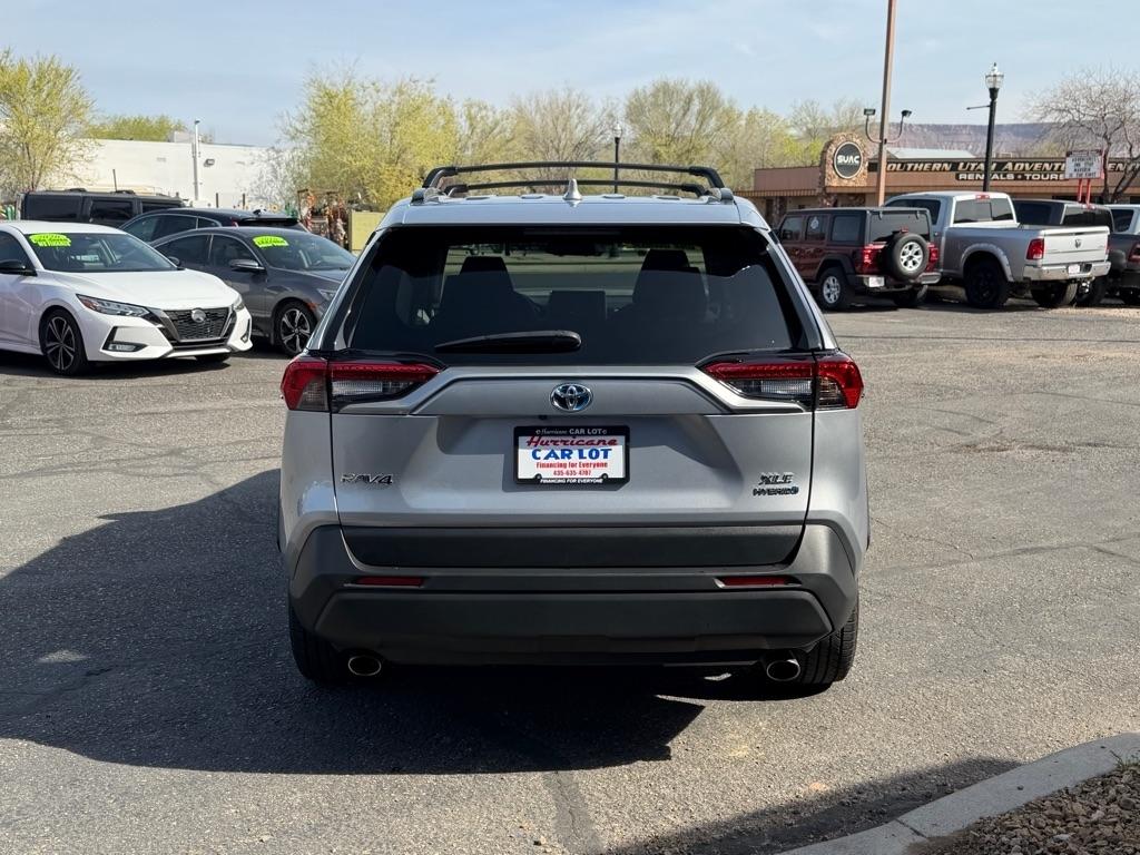 Toyota RAV4 Hybrid XLE 2024