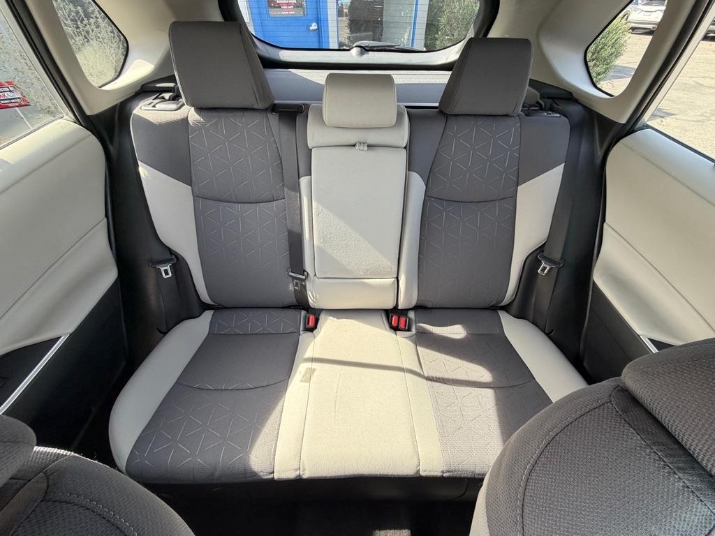 Toyota RAV4 Hybrid XLE 2024