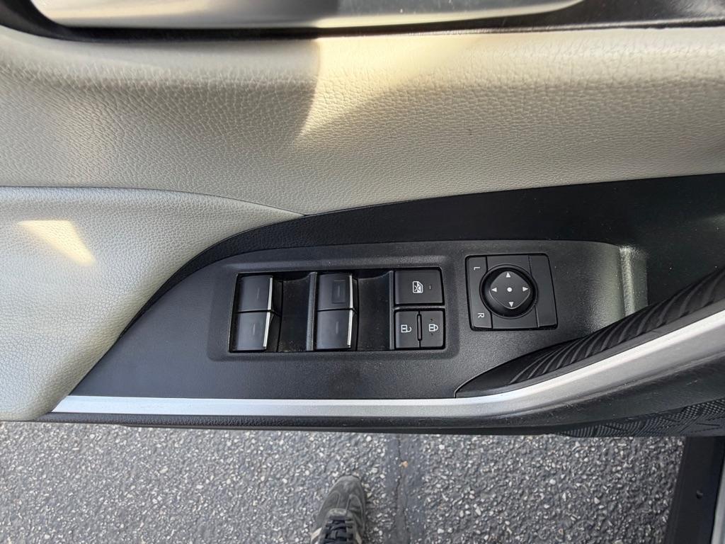 Toyota RAV4 Hybrid XLE 2024