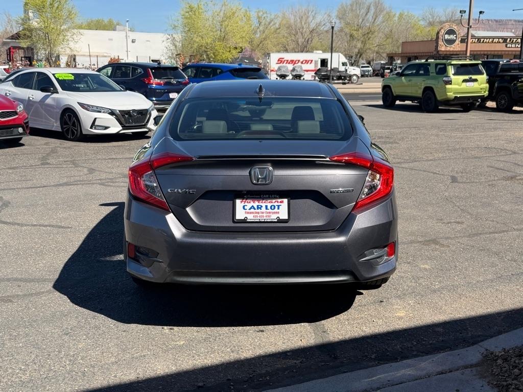 Honda Civic Touring Sedan CVT 2016