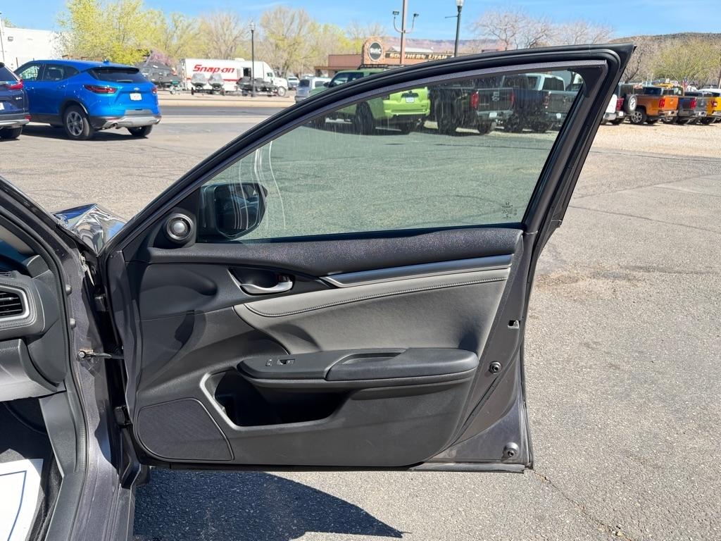 Honda Civic Touring Sedan CVT 2016