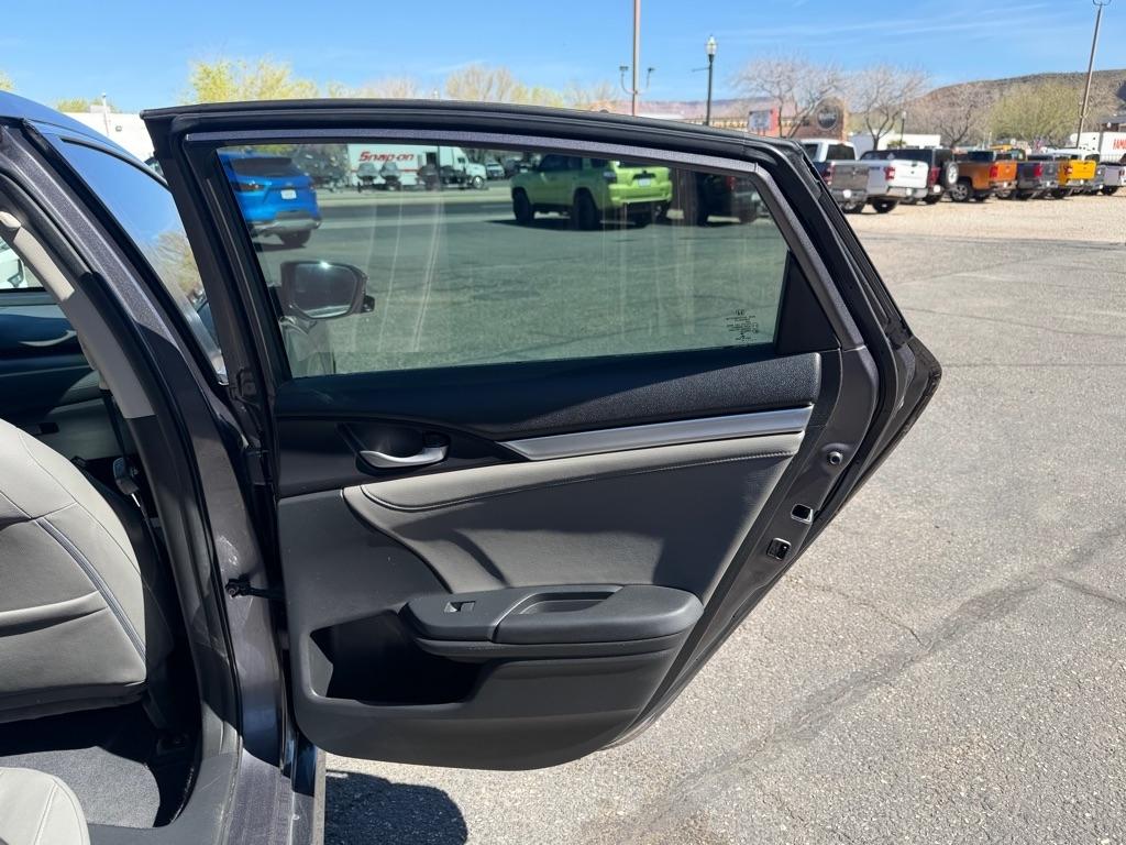 Honda Civic Touring Sedan CVT 2016