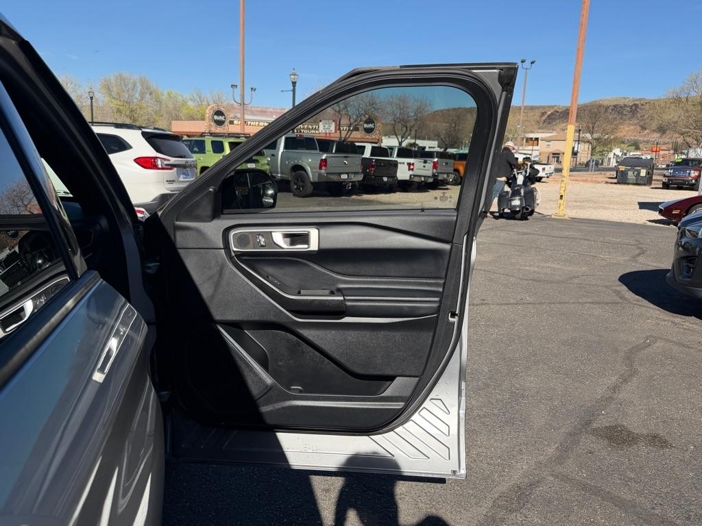 Ford Explorer XLT AWD 2020