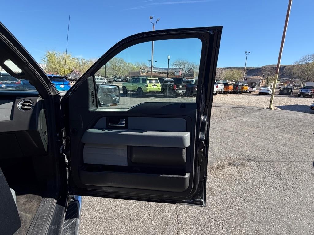 Ford F-150 XL SuperCrew 5.5-ft. Bed 4WD 2014