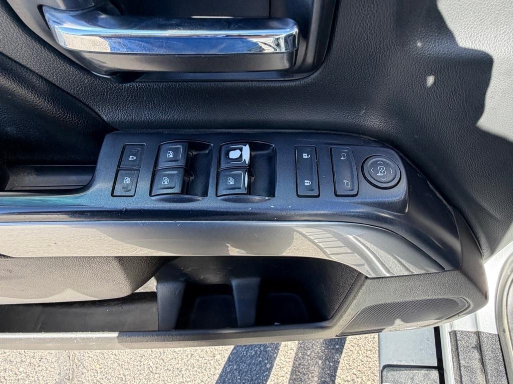 Chevrolet Silverado 2500HD LT Crew Cab 4WD 2015