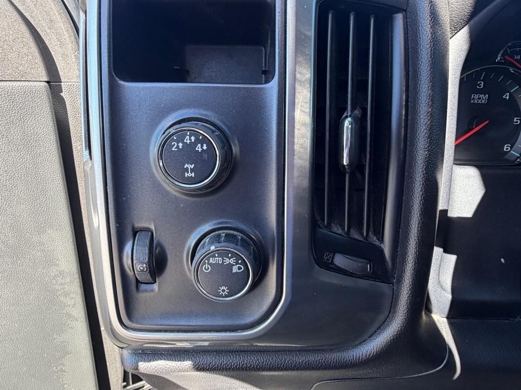 Chevrolet Silverado 2500HD LT Crew Cab 4WD 2015