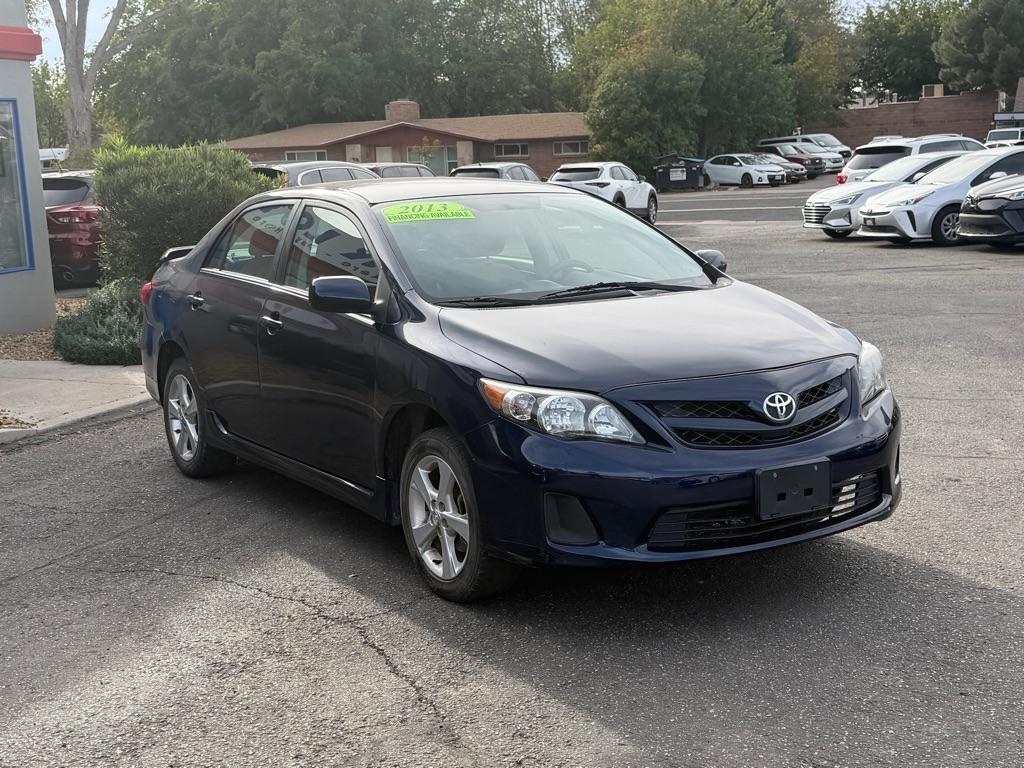 Toyota Corolla S 5-Speed MT 2013