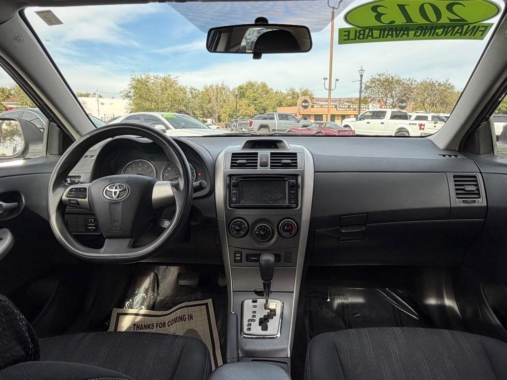 Toyota Corolla S 5-Speed MT 2013