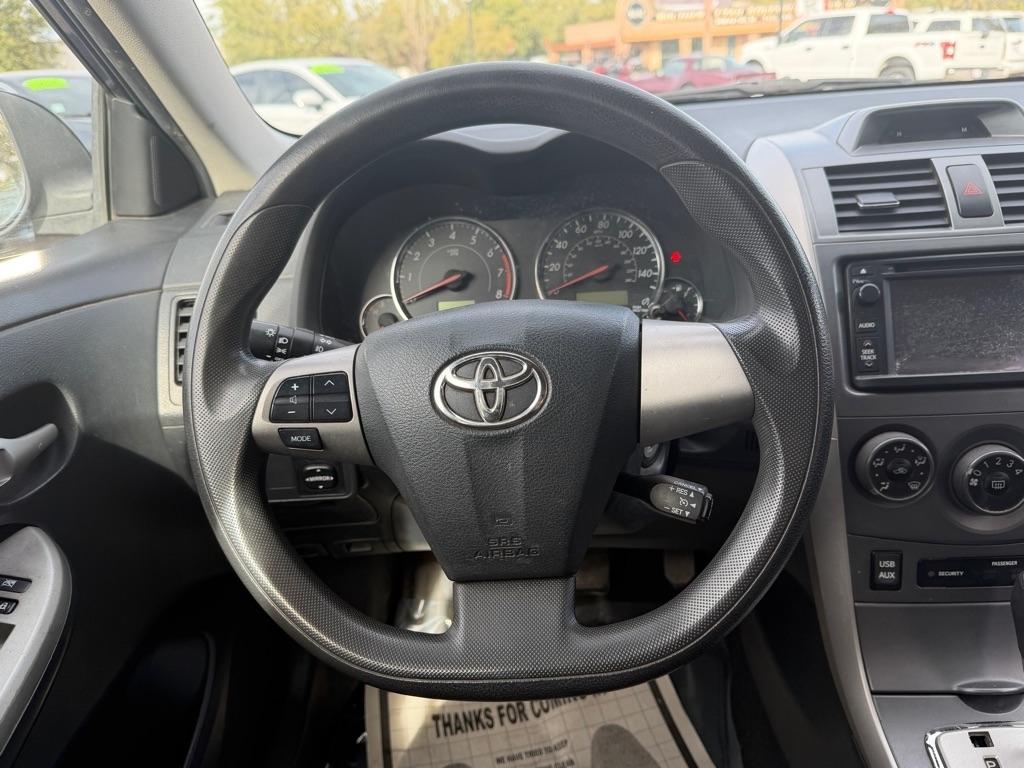 Toyota Corolla S 5-Speed MT 2013