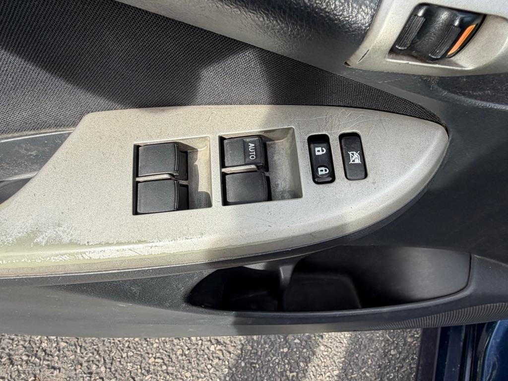 Toyota Corolla S 5-Speed MT 2013