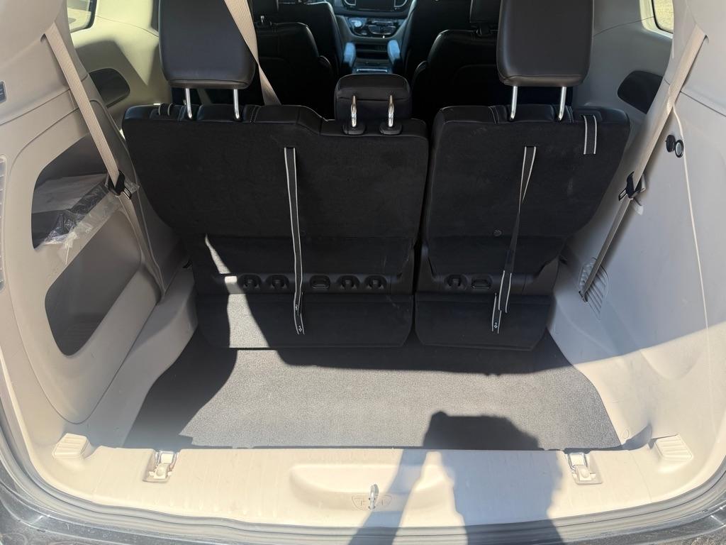 Chrysler Pacifica Touring L 2023