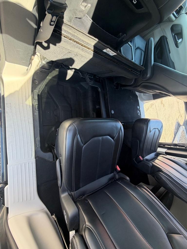 Chrysler Pacifica Touring L 2023