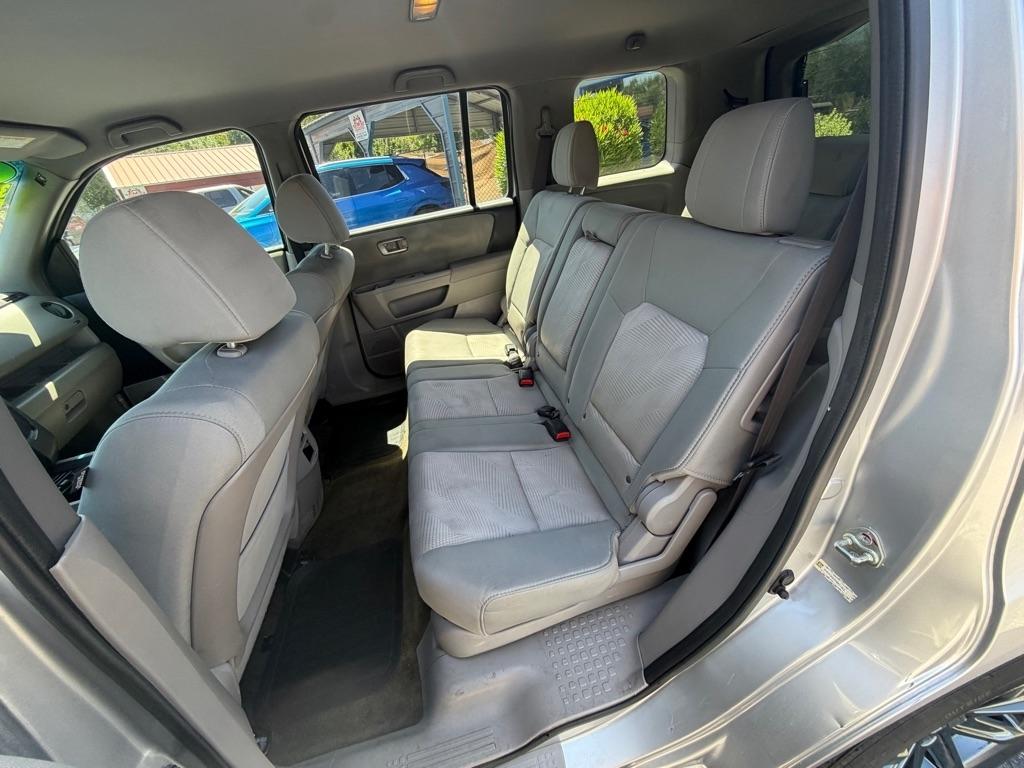 Honda Pilot LX 2WD 5-Spd AT 2015
