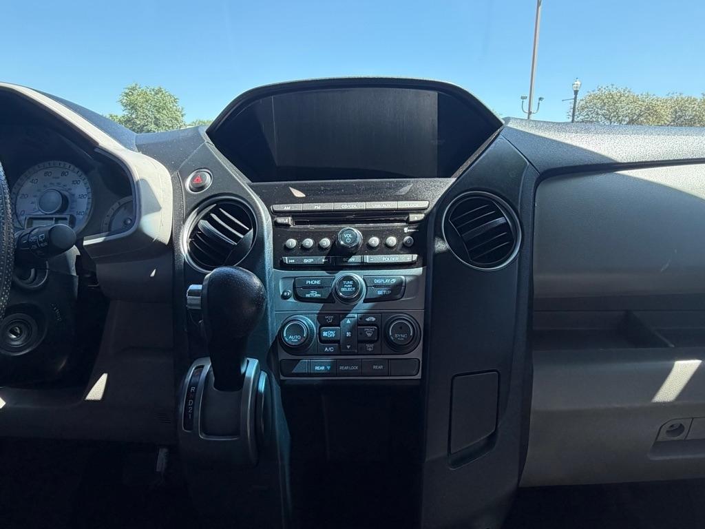 Honda Pilot LX 2WD 5-Spd AT 2015