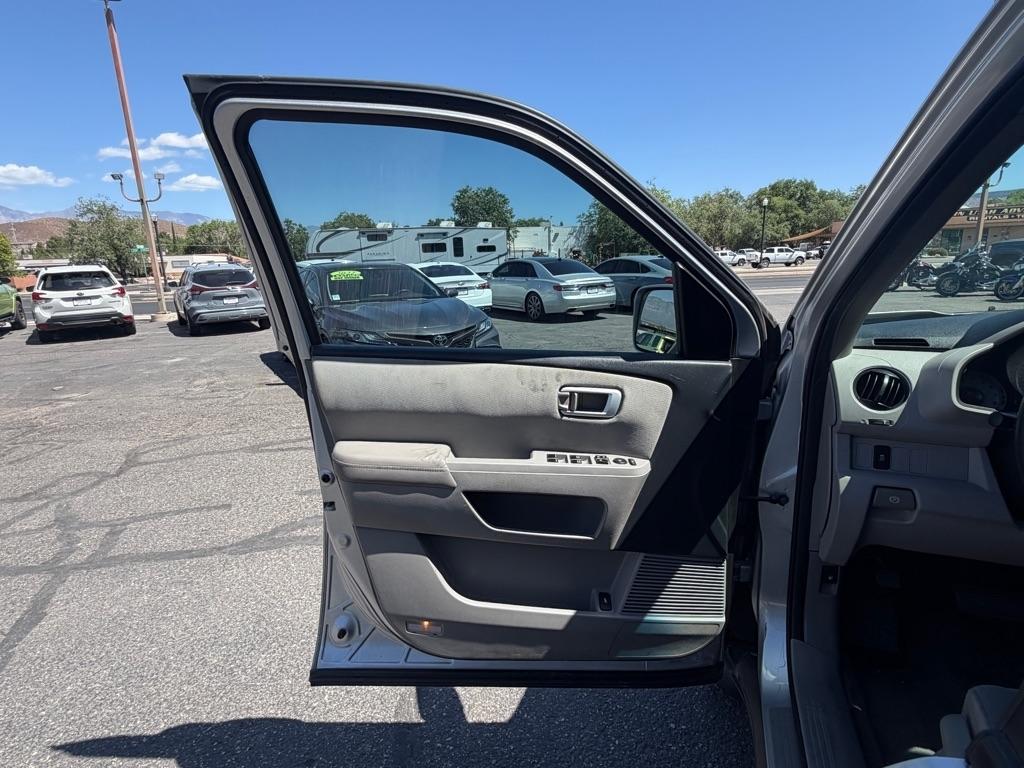 Honda Pilot LX 2WD 5-Spd AT 2015