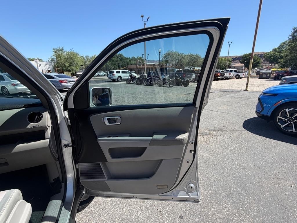 Honda Pilot LX 2WD 5-Spd AT 2015