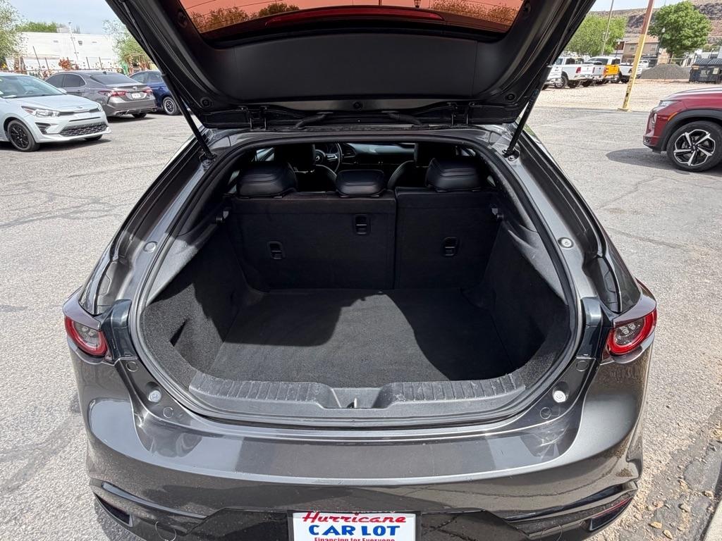 Mazda MAZDA3 Base Hatchback 2019