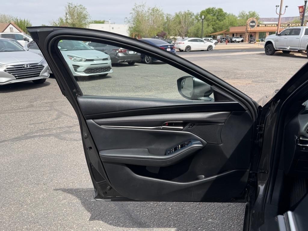 Mazda MAZDA3 Base Hatchback 2019