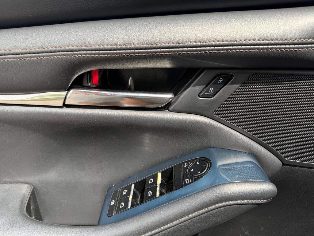 Mazda MAZDA3 Base Hatchback 2019