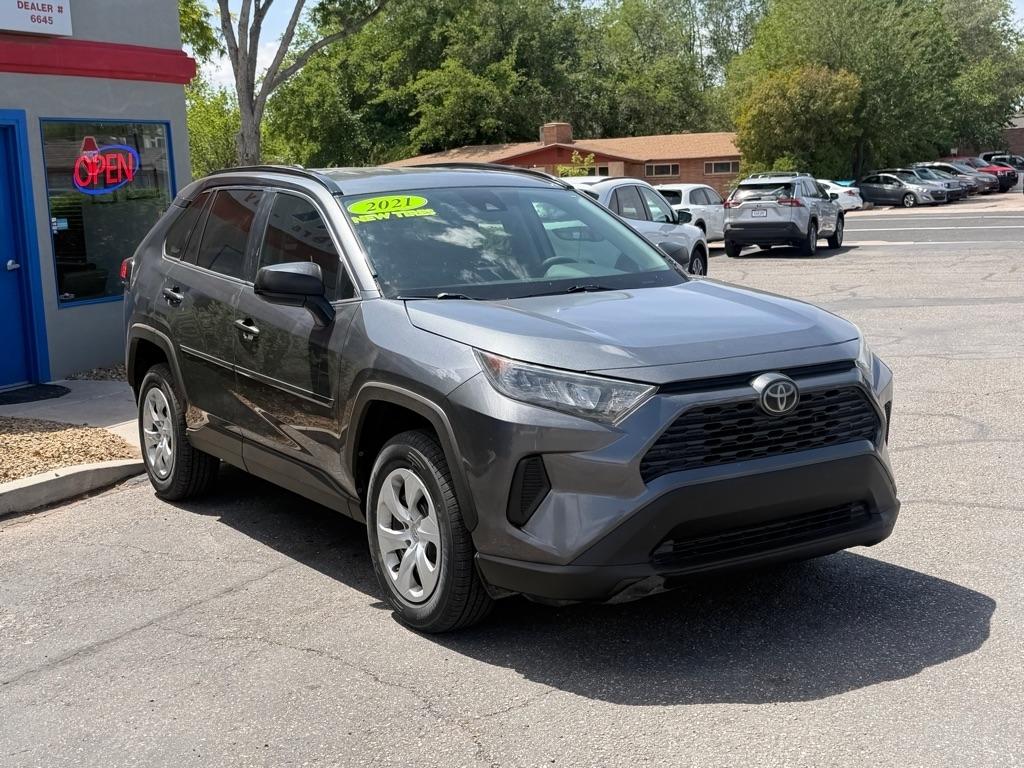 Toyota RAV4 LE 2021