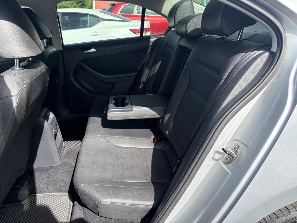 Volkswagen Jetta SE 2012