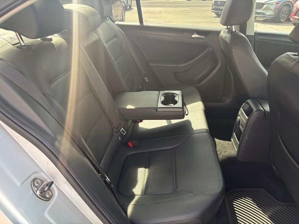 Volkswagen Jetta SE 2012