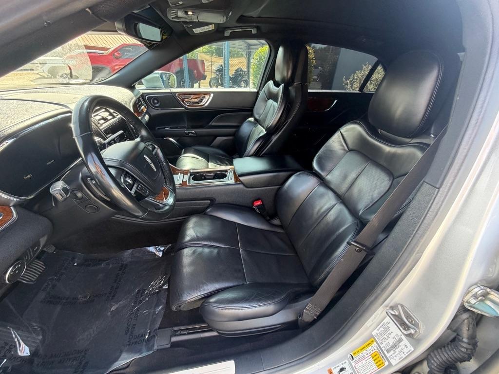 Lincoln Continental Reserve AWD 2019