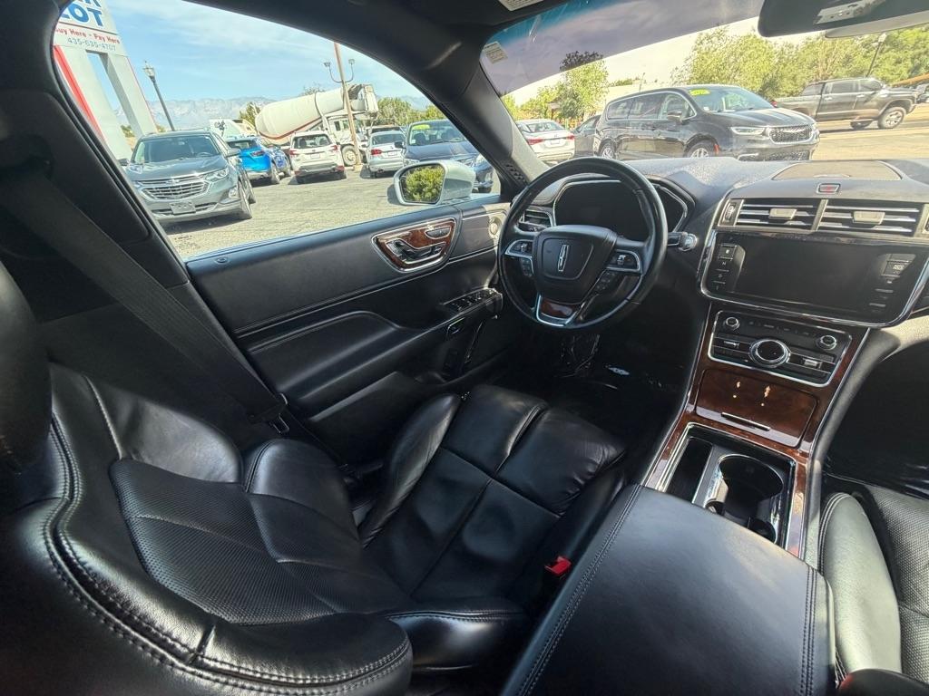 Lincoln Continental Reserve AWD 2019