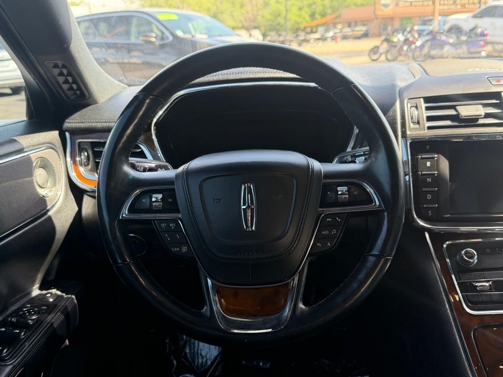 Lincoln Continental Reserve AWD 2019