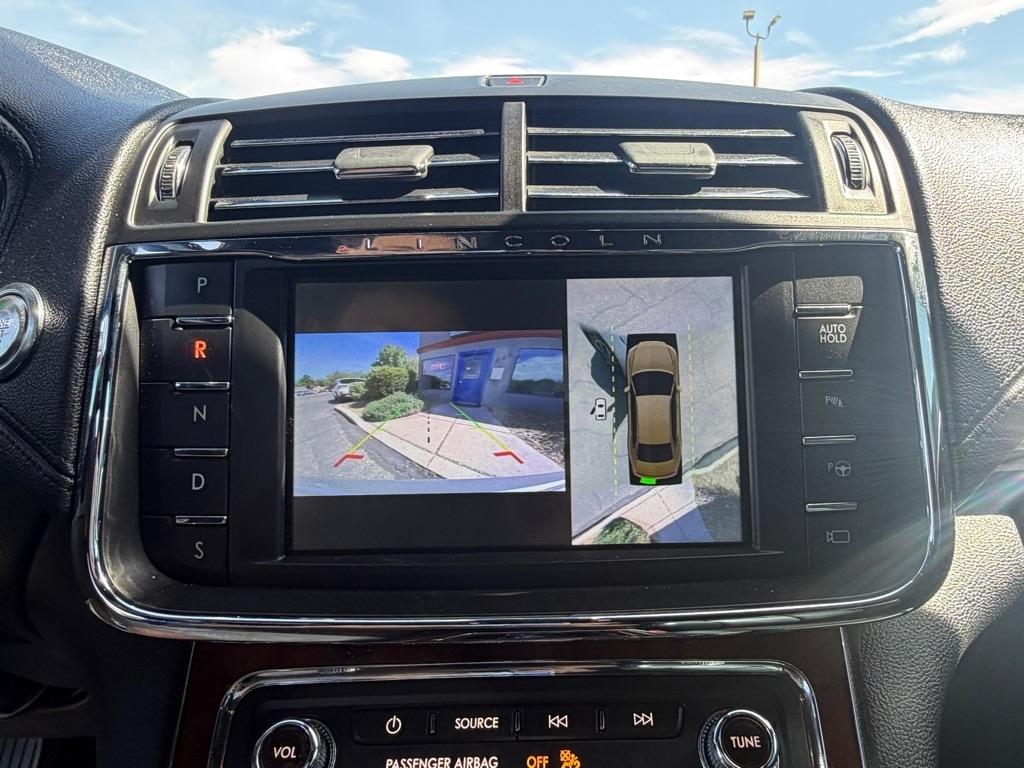 Lincoln Continental Reserve AWD 2019