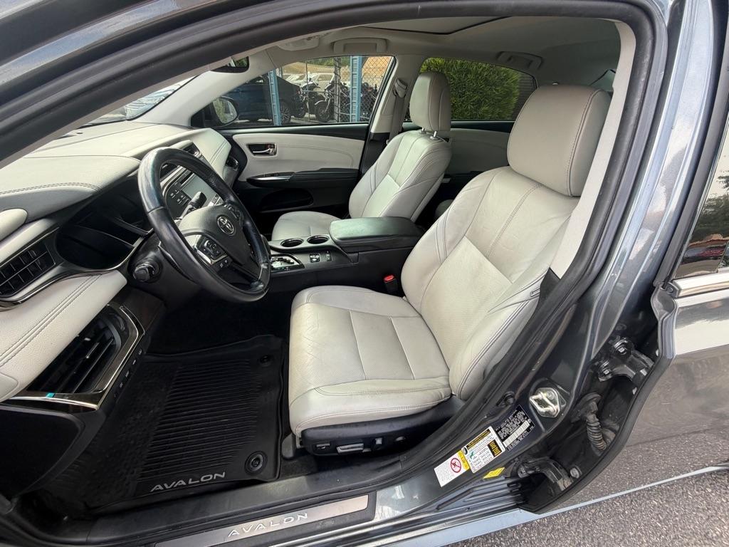 Toyota Avalon XLE 2017