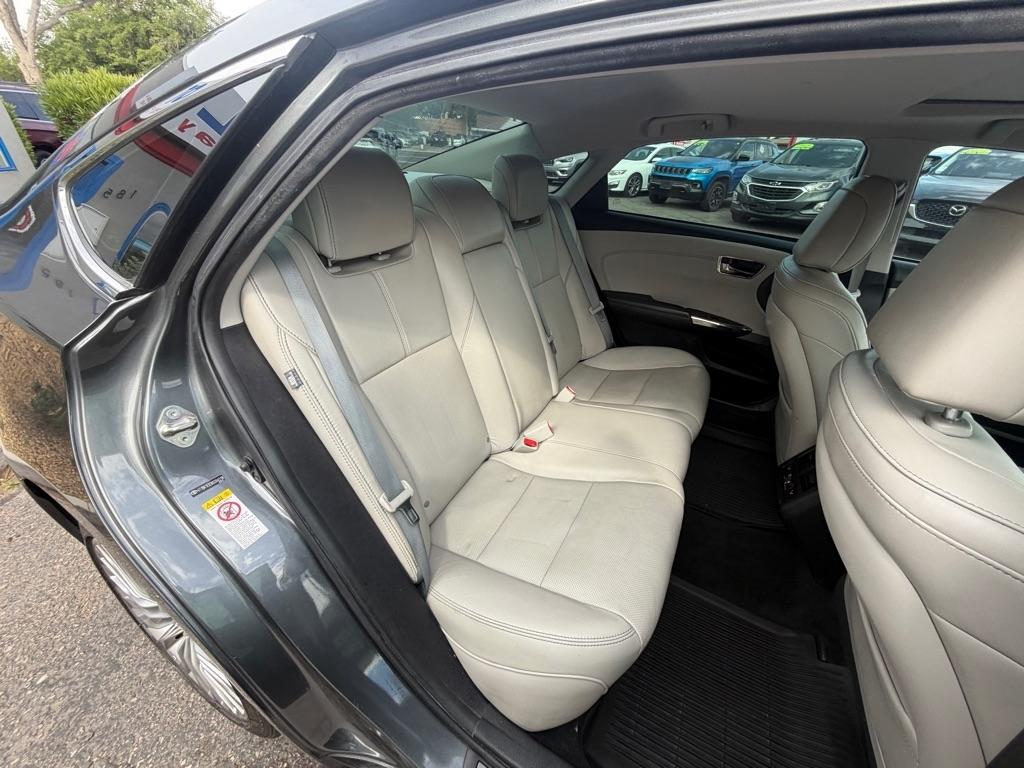 Toyota Avalon XLE 2017