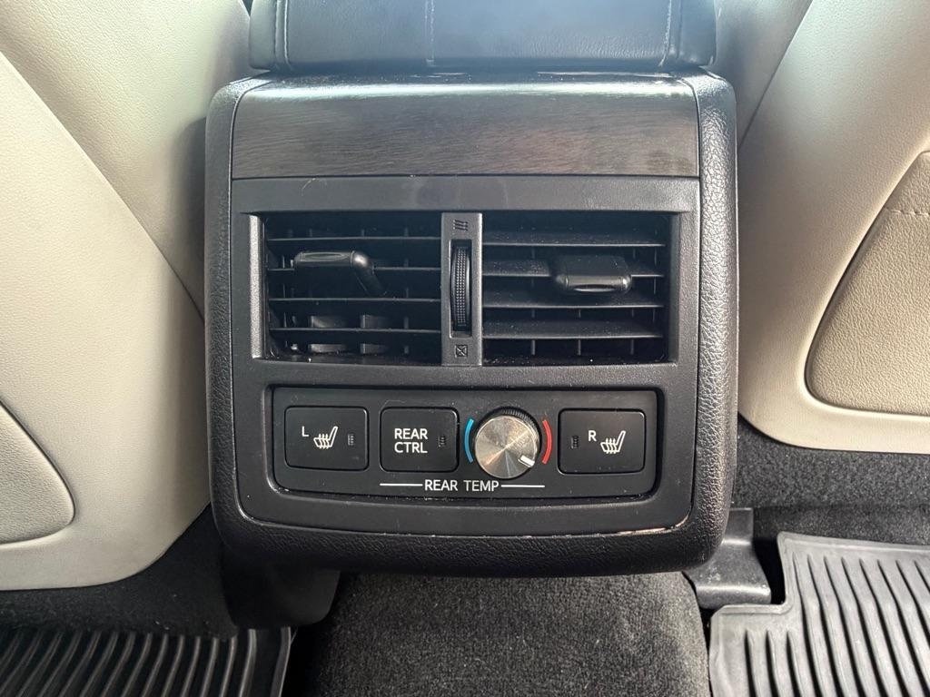 Toyota Avalon XLE 2017