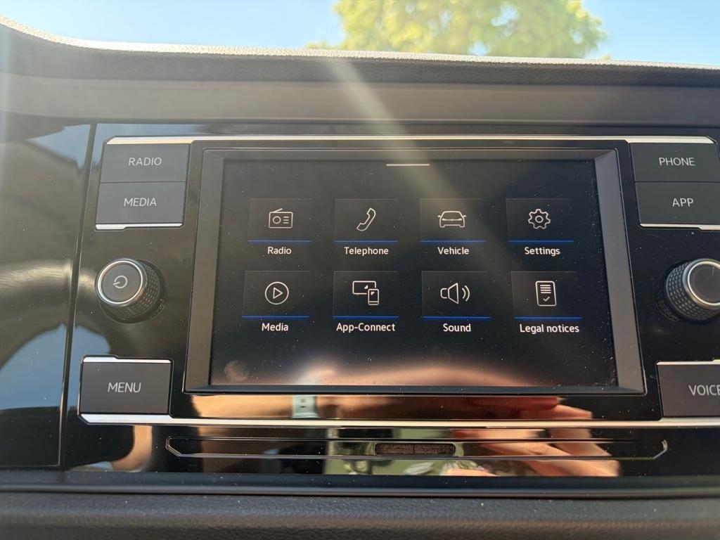 Volkswagen Jetta 1.4T S 8A 2021