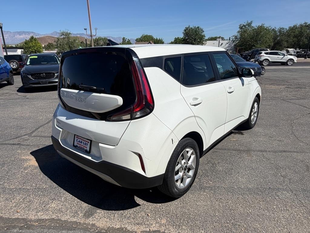 Kia Soul LX CVT 2023