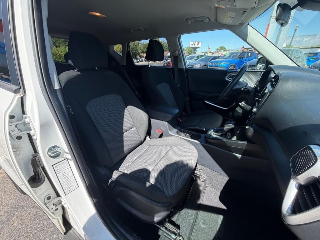 Kia Soul LX CVT 2023