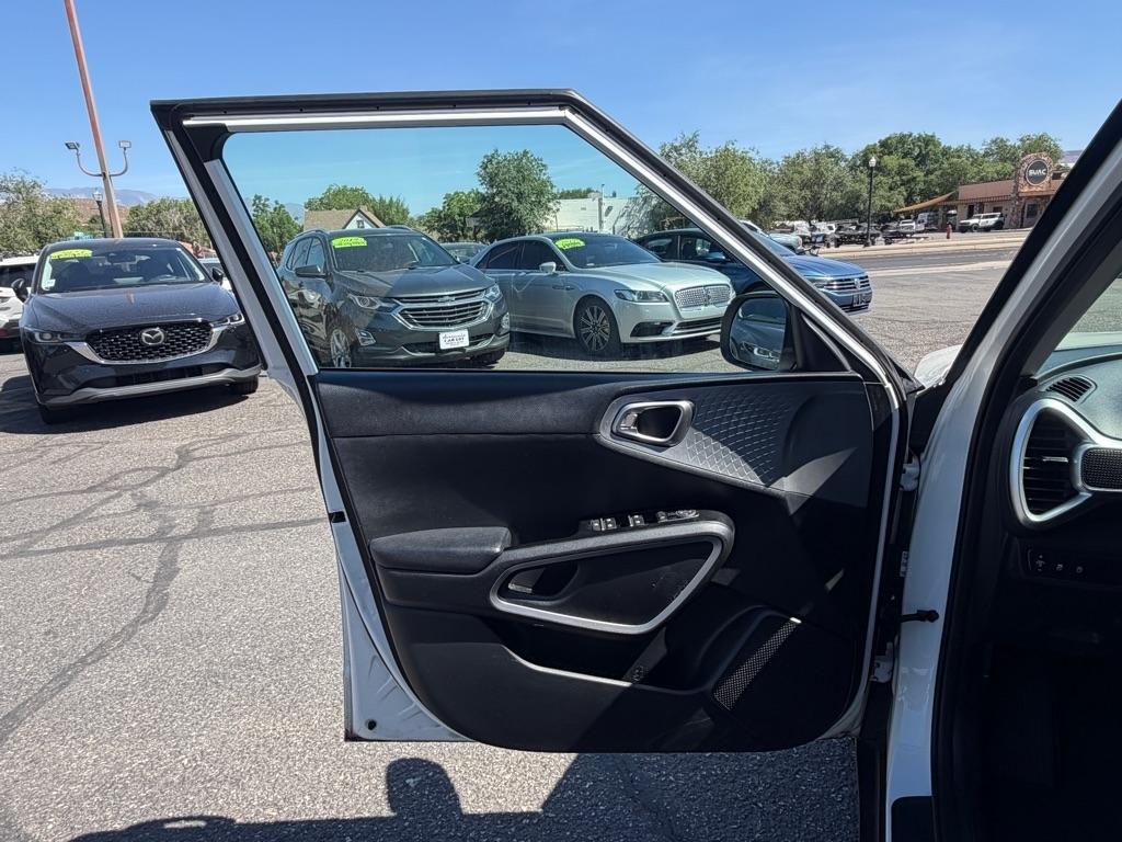 Kia Soul LX CVT 2023