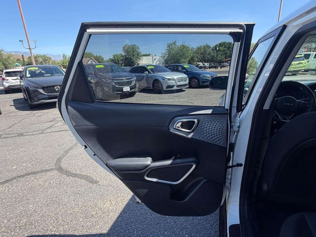 Kia Soul LX CVT 2023
