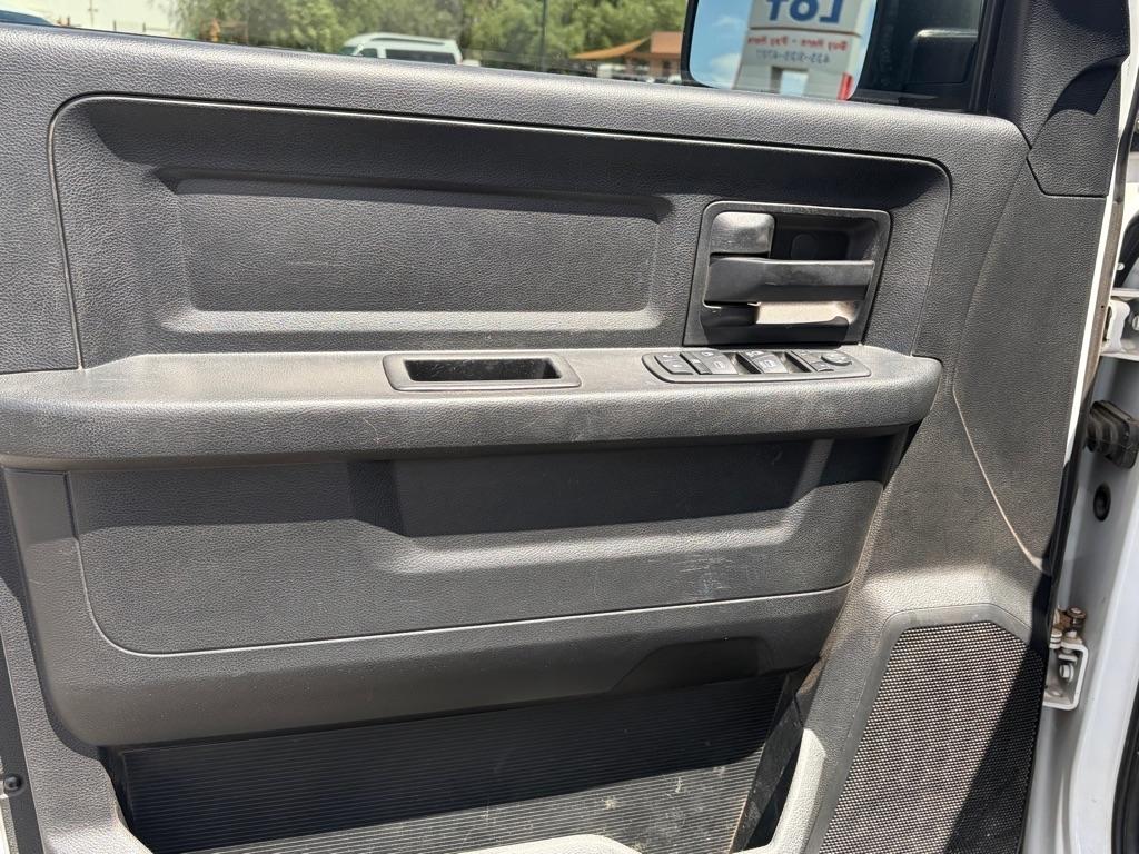 RAM 1500 Tradesman Quad Cab 4WD 2014
