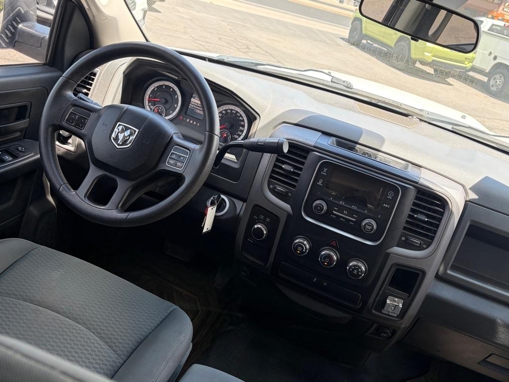RAM 1500 Tradesman Quad Cab 4WD 2014