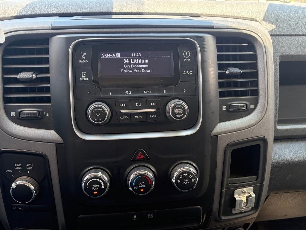 RAM 1500 Tradesman Quad Cab 4WD 2014