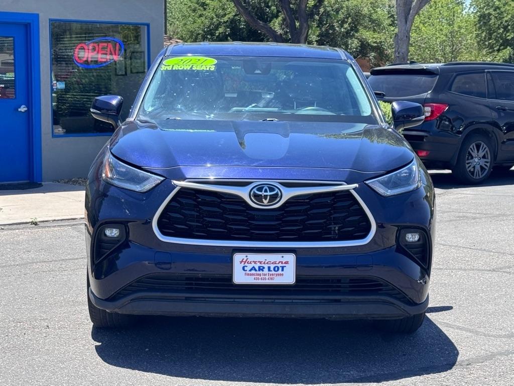 Toyota Highlander LE AWD V6 2021