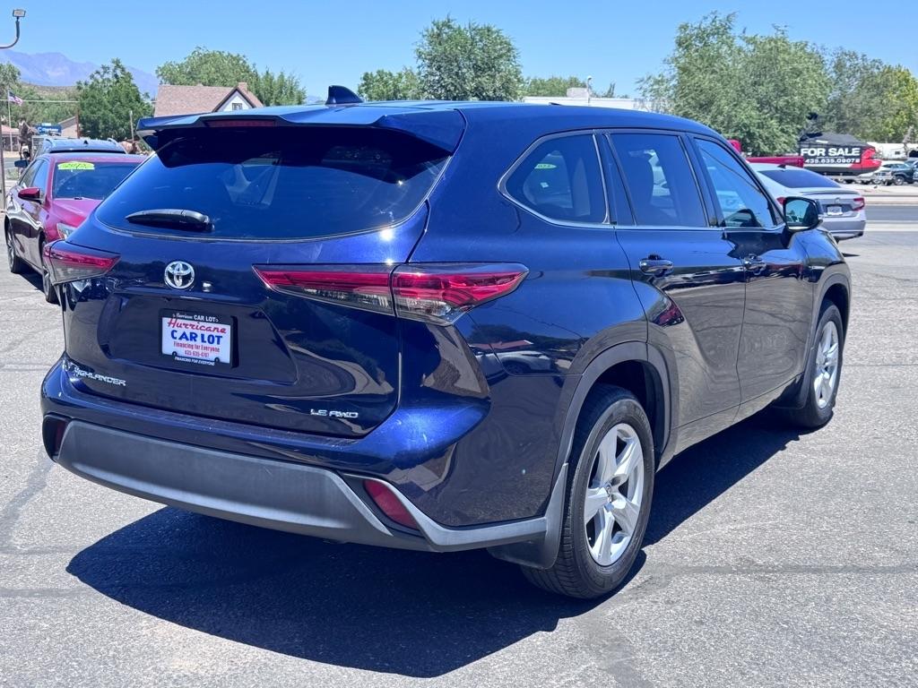 Toyota Highlander LE AWD V6 2021