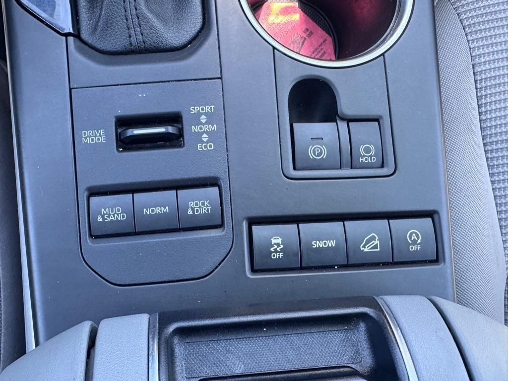 Toyota Highlander LE AWD V6 2021