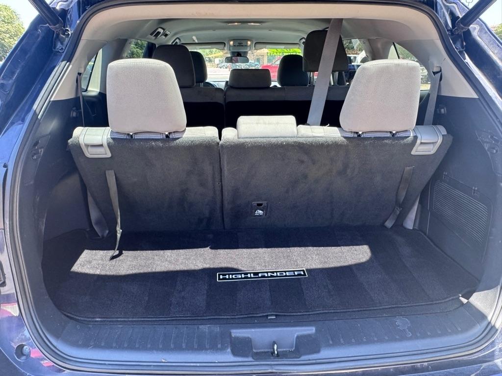 Toyota Highlander LE AWD V6 2021