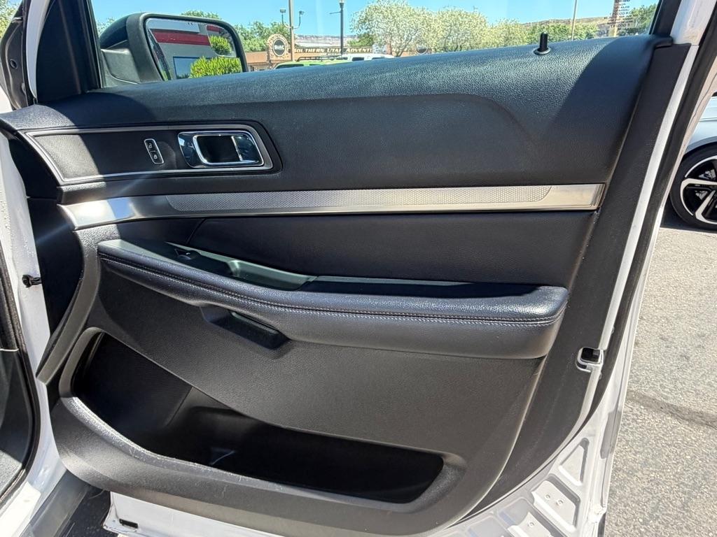 Ford Explorer XLT FWD 2018